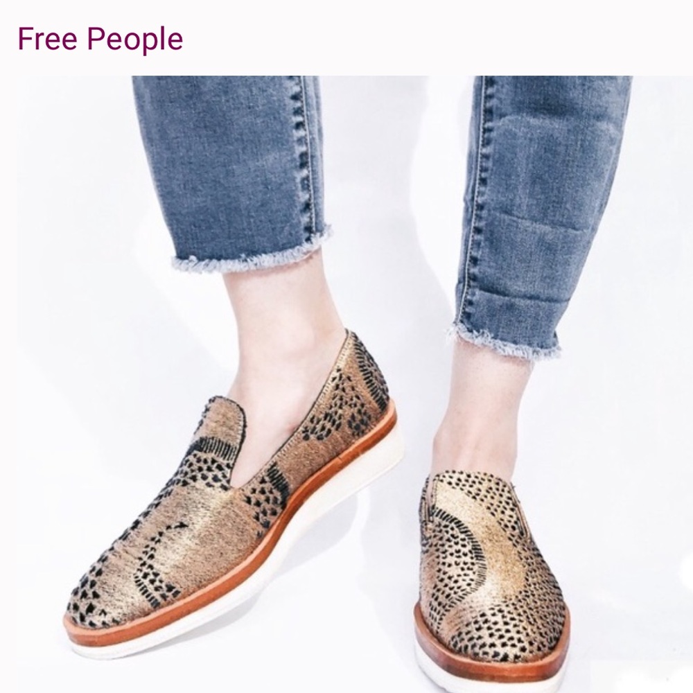 FREE PEOPLE Gold Snake Eyes Loafers EU 38